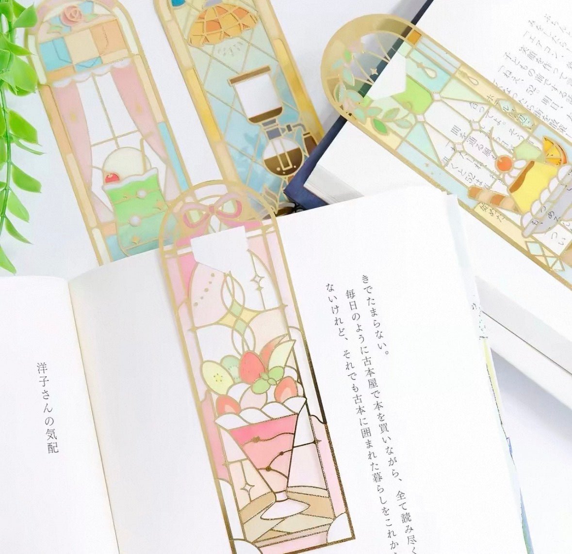 日本Saien 彩繪玻璃透明書籤 - 夏日芭菲甜品店
