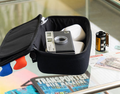 韓國平頭 Pom Pom 黑面多士筆袋/ 化妝袋  - 黑灰兩色