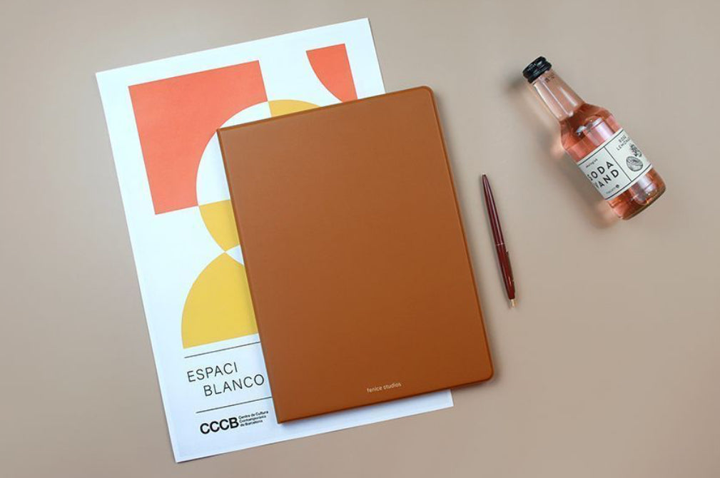 韓國Fenice Studio Multi Pockets A4 Writing Pad Folder (預購商品)