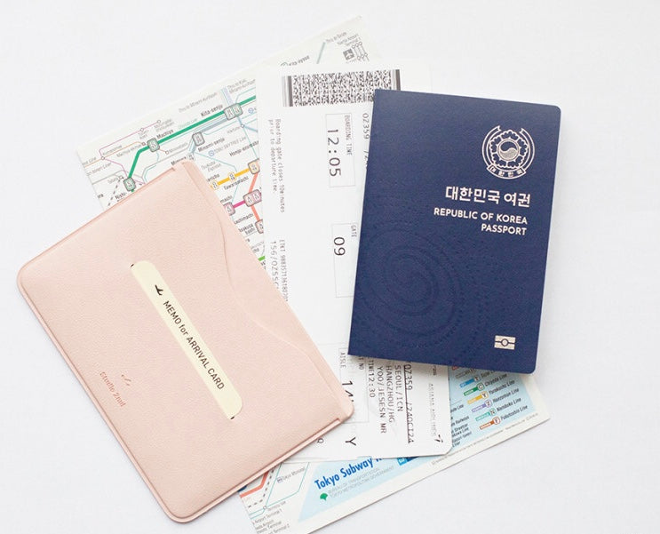 韓國 Essential Passport Sleeve 護照套 * [預購貨品，下單後14天出貨]
