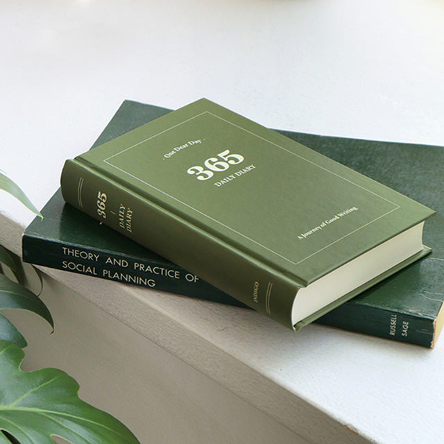 One Dear Day 365 天Daily Diary :每天一日記 [預購貨品，下單後14天出貨]