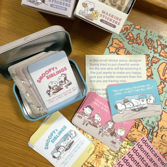 日本 Snoopy & Family 小鐵盒貼紙Set- 內有：36張貼紙
