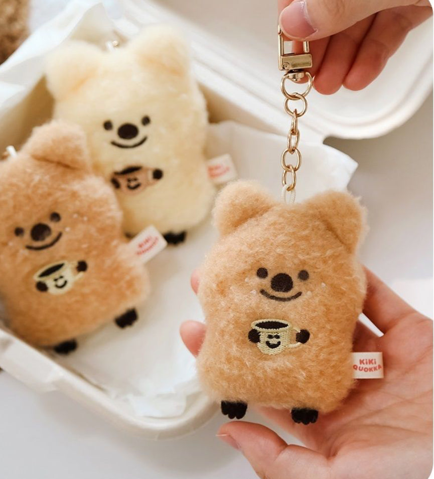 韓國濟州Kiki Quokka手抱熱咖啡毛公仔掛件匙扣* [預購貨品，下單後14天出貨]