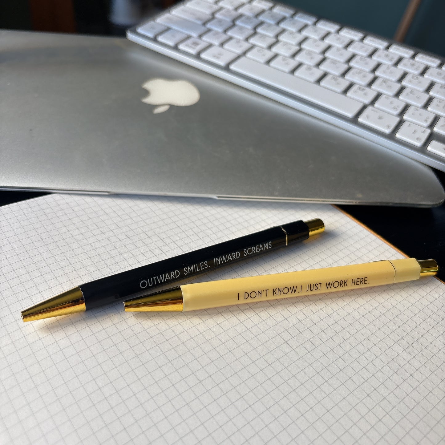 美國Anbo Customer Services 遇見奧客的員工專屬筆  - 0.5mm 黑色墨 原子筆