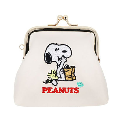 日本 Snoopy World 史努比刺繡口金包 [預購貨品］