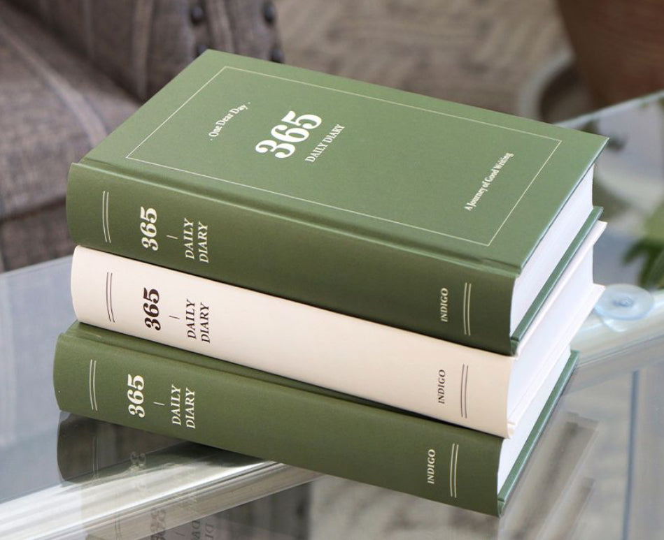 One Dear Day 365 天Daily Diary :每天一日記 [預購貨品，下單後14天出貨]