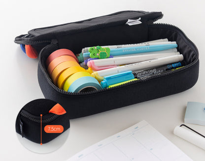 韓國平頭 Pom Pom 黑面多士筆袋/ 化妝袋  - 黑灰兩色