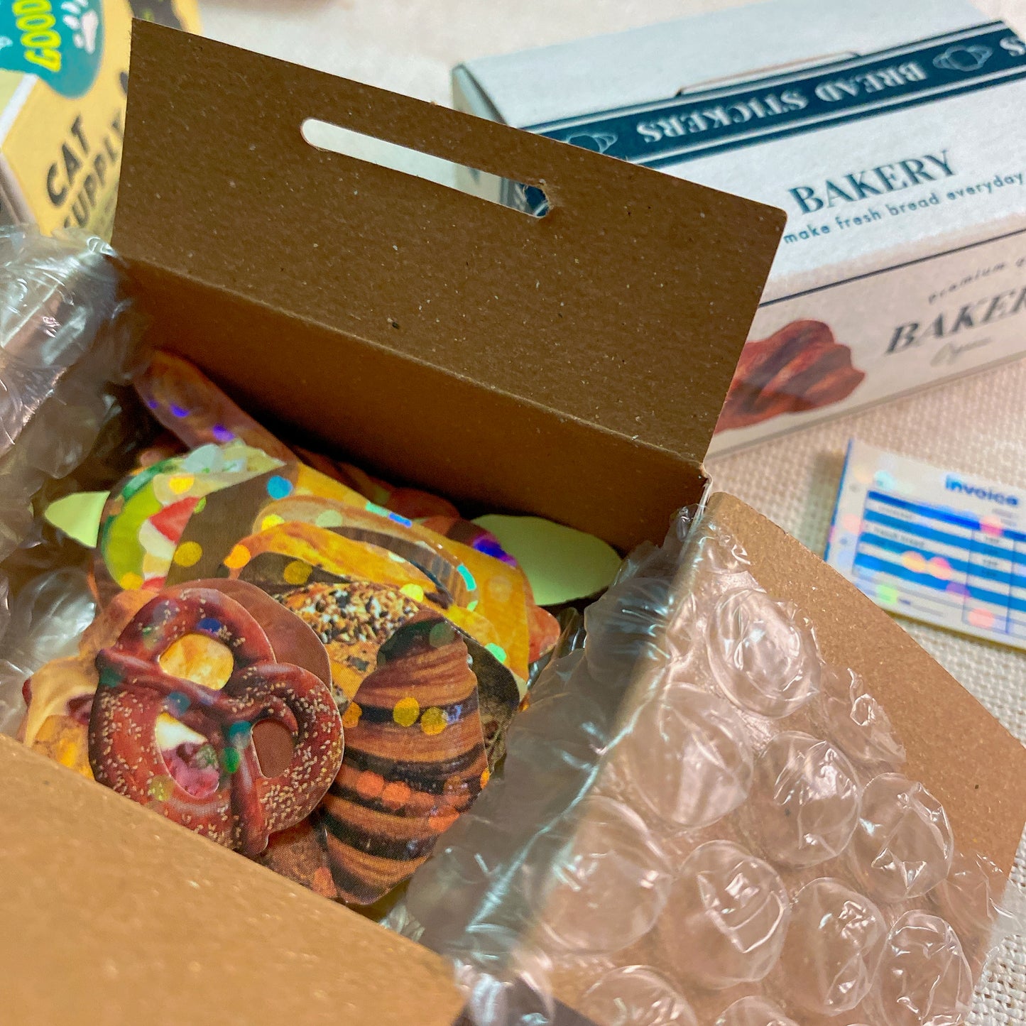 日本 Greeting Life 包裹盒仔貼紙 — 香噴噴的麵包🥯