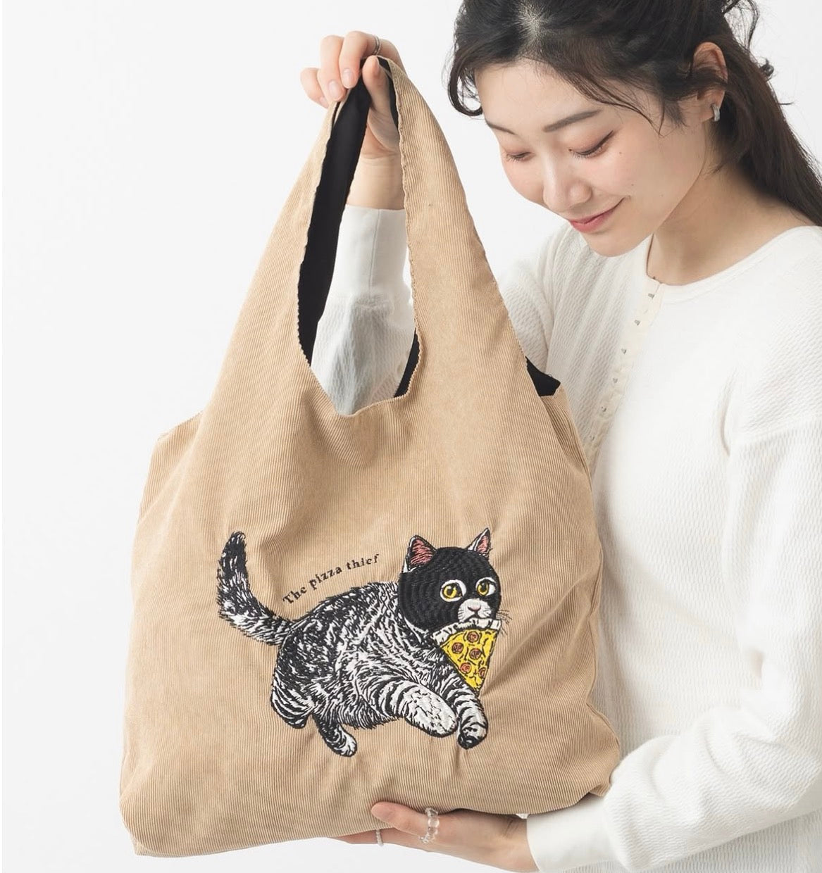 日本J. Studio 刺繡燈芯絨Totebag - Cat Thief (預購貨品)