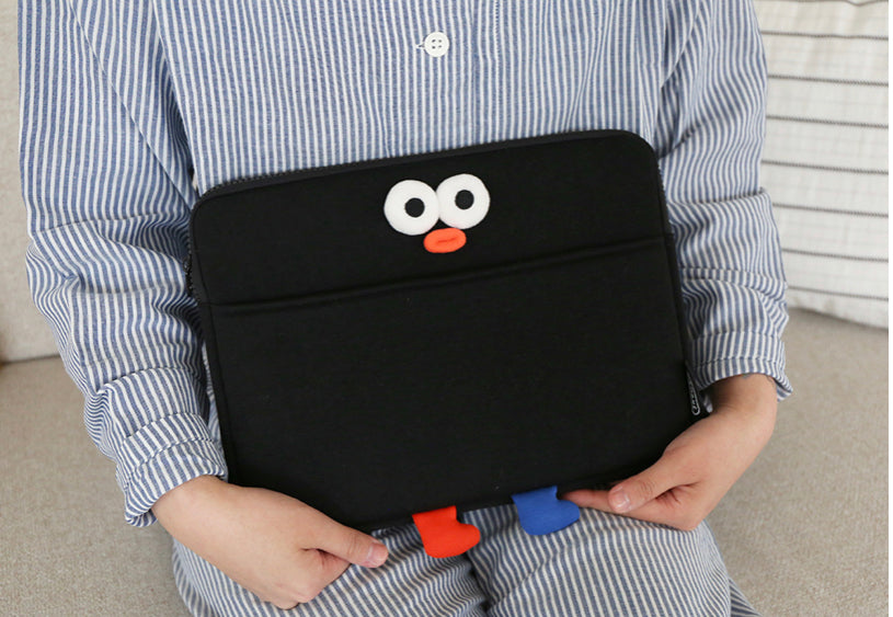 Pom Pom Black Toast iPad Pouch (預購商品)